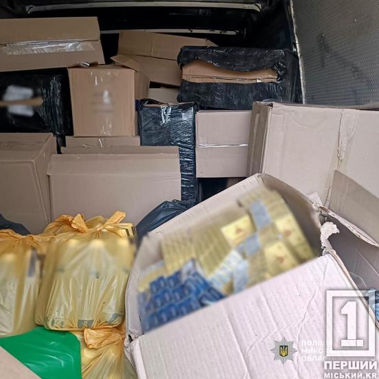 Житель Дніпропетровщини віз сотні літрів підпільного алкоголю та тисячі пачок цигарок: його затримали на Миколаївщині